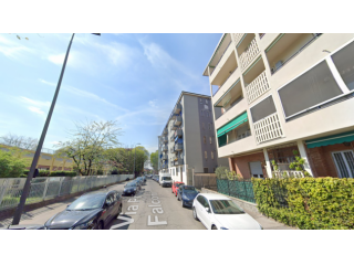 bilocale ristrutturato con balcone fronte metro M1