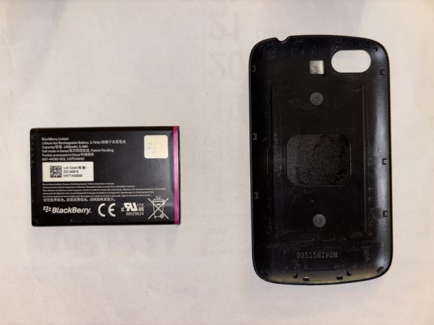 3 PEZZI DI RICAMBIO COME NUOVI,ORIGINALI E FUNZIONANTI PER CELLULARI BLACKBERRY - Foto 5