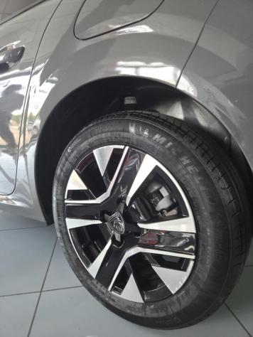 PEUGEOT 208 PureTech 100cv 5p. - 2025 - Foto 6