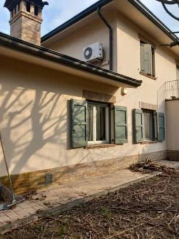 Immobile in asta di 382 m² con più di 5 locali e box auto in vendita a Castelnuovo Rangone - Foto 2