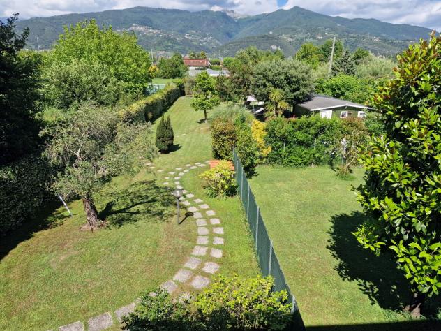 RONCHI, località Poveromo, a pochi minuti dal mare, proponiamo in vendita ampia porzione di villa bifamiliare composta di soggiorno luminoso, cucina a - Foto 13