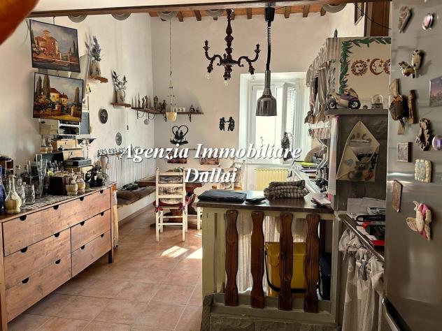 Appartamento con terrazzo, garage e cantina - Foto 12