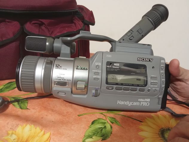 Sony CCD-VX1E Video Hi8 Handycam PRO 3CCD – completa di accessori - Foto 2