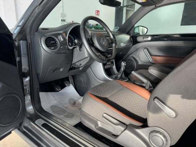 VOLKSWAGEN Maggiolino Cabrio 1.2 TSI Design All Star 105CV rif. 24083634 - Foto 9