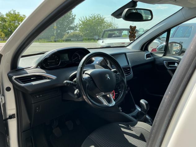 Peugeot 208 1.2 benzina Neopatentati - Foto 3