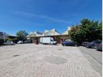 Immobile di 3650 m² con più di 5 locali in vendita a Baranzate