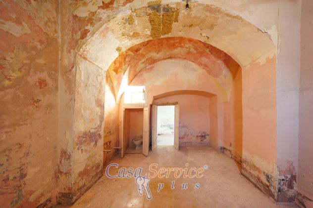 Porzione di palazzo d’epoca con volte a stella - Foto 10
