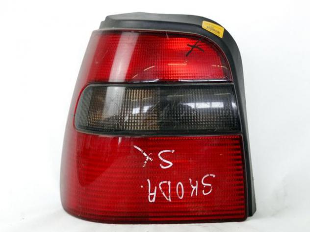 098788189A FARO FANALE POSTERIORE SINISTRO SKODA FELICIA 1.6 RICAMBIO USATO