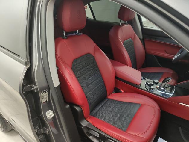 Alfa Romeo Stelvio 2.2TD 210cv AT8 Q4 Navi Pelle/Tessuto Camera+Sens - Foto 4