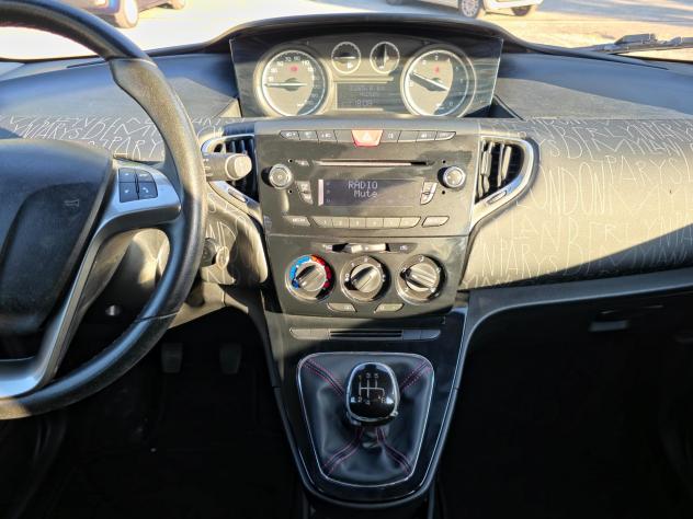 Lancia Ypsilon 1.2 69 CV 5 porte S&S Silver E5B Manuale NEO 2013 - Foto 10