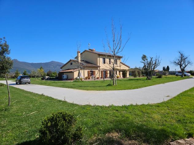 Casale in vendita a Cascina 400 mq Rif: 1315127