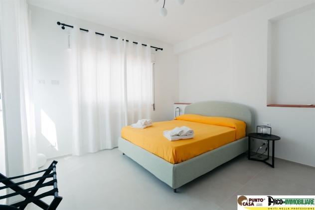 COMODO BIVANI CON AMPIA TERRAZZA IN AFFITTO TRANSITORIO - Foto 9