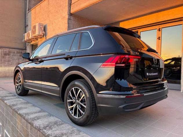 VOLKSWAGEN Tiguan 2.0 TDI 150 CV SCR DSG Life rif. 23947229 - Foto 7
