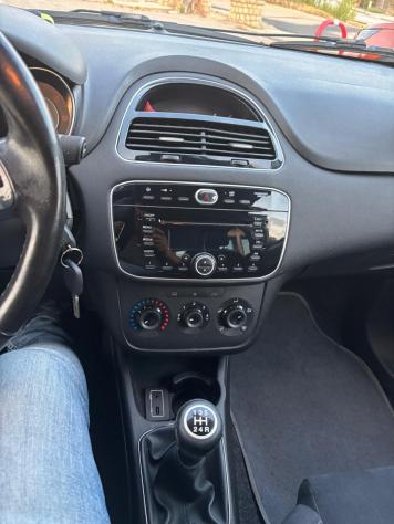 Fiat Punto 1.3 MJT II 75 CV 5 porte Lounge - Foto 10