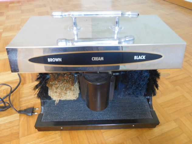 LUCIDA SCARPE AUTOMATICA CON DISPENCER PER IL LUCIDO