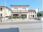 Negozio in vendita a Lunata - Capannori 325 mq  Rif: 1392143