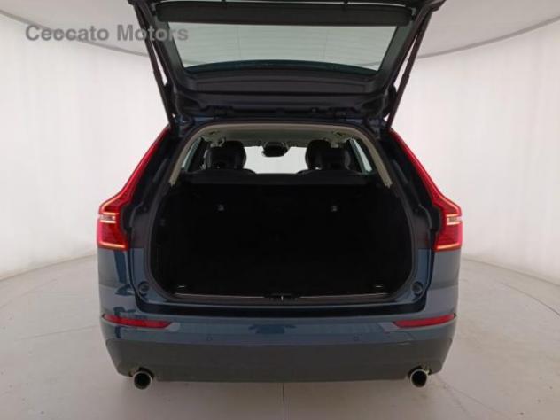 VOLVO XC60 B4 (d) AWD Geartronic Momentum rif. 20381180 - Foto 10