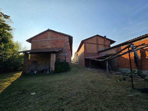 Cascina piemontese libera su tre lati con terreno - Foto 10