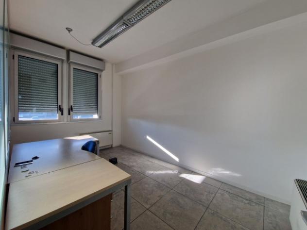 Immobile di 102 m² con 4 locali in affitto a Rho - Foto 9