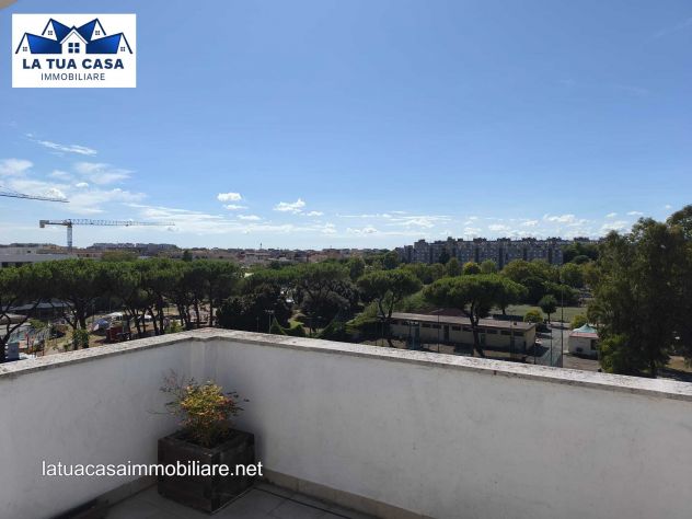 VIA PIO JORIS ATTICO CON AMPIA TERRAZZA di 50 MQ - Foto 4