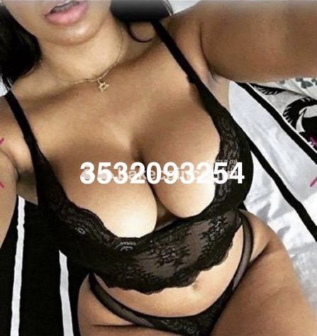 MASSAGGIO TANTRA SENSUALE A 4 MANI DUE BELLISSIME RAGAZZE ESPERTE MANI FATATE - Foto 3 Tel:3532093254