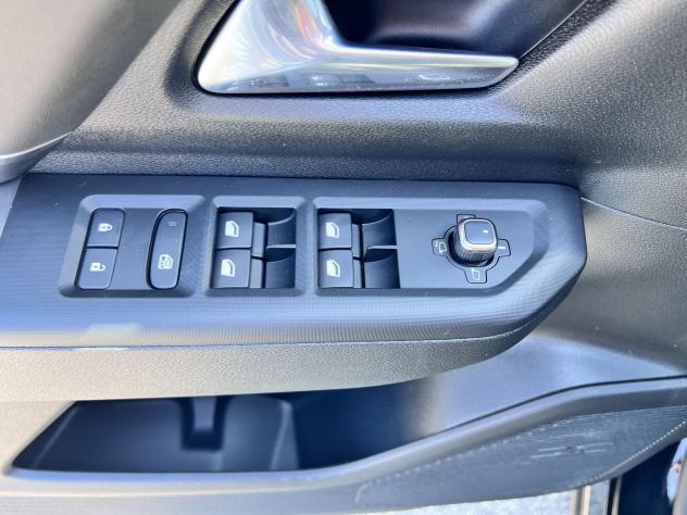 Jeep Compass E-Hybrid 1.2 Turbo MHEV 106kW Summit DCT - Foto 10