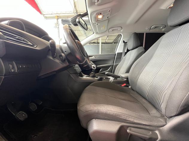 Peugeot 308 1.6 BlueHDI 120cv Business - Foto 6