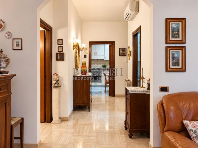 Appartamento areoso con garage - zona residenziale - Foto 4