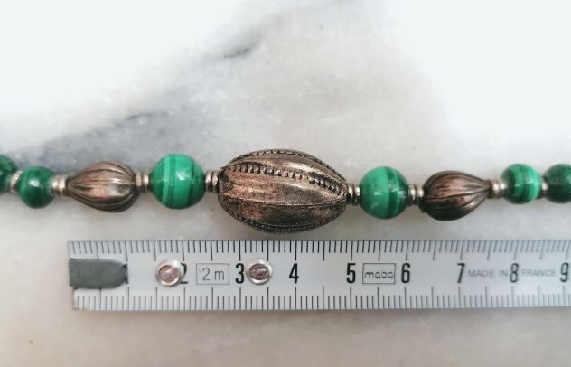 ANTICA RAFFINATA COLLANA ETNICA IN MALACHITE ED ELEMENTI DECORATIVI IN ARGENTO. - Foto 10