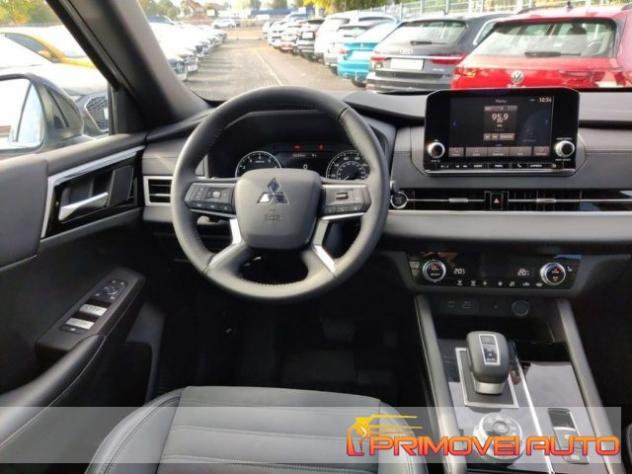 MITSUBISHI Outlander 2.0 4WD Black Edition 7 posti rif. 20347594 - Foto 2