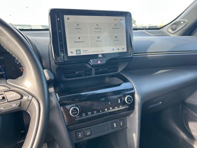 Toyota Yaris Cross 1.5 Hybrid 5p. E-CVT AWD-i Adventure - Foto 10