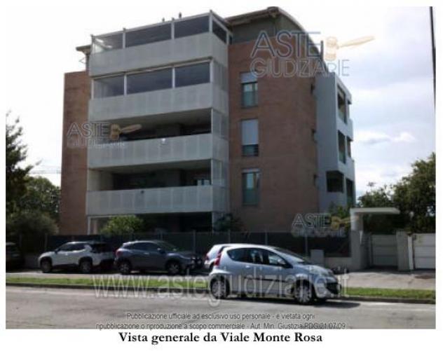 IMMOBILI-ALTRA CATEGORIA-Viale Monte Rosa 50 - Foto 2
