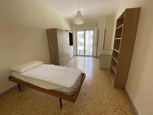 STANZA ARREDATA PER STUDENTESSE – NAPOLI FUORIGROTTA (VIA PIRANDELLO 5) - Foto 3