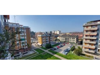 Villasanta centro - ottimo quadrilocale con box
