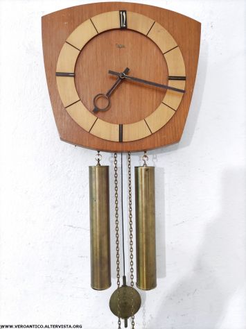 176246 Antico orologio da parete a due pesi