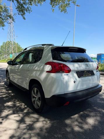 Peugeot 2008 BlueHDi 100 Black Matt - Foto 2