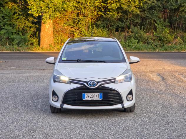 Toyota Yaris 1.5 Hybrid 5 porte Style E6 Automatica NEO 2014 - Foto 2