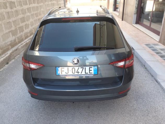 Skoda Superb 2.0 TDI DSG Wagon Style - Foto 6