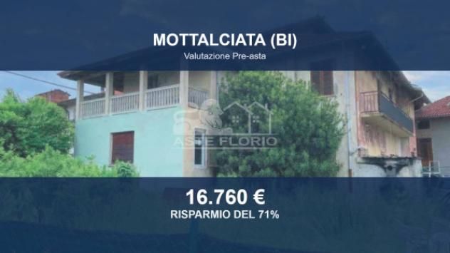 Immobile in asta di 190 m², box auto in vendita a Mottalciata