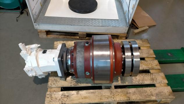 Gruppo motore Rexroth pi? riduttore trasmital per trituratori