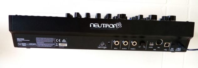 Behringer Neutron analog synth semi modulare - Foto 9