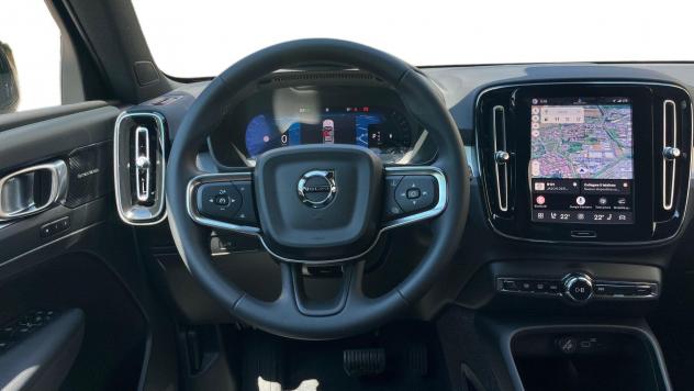 Volvo XC40 B3 automatico Plus Black Edition - Foto 10