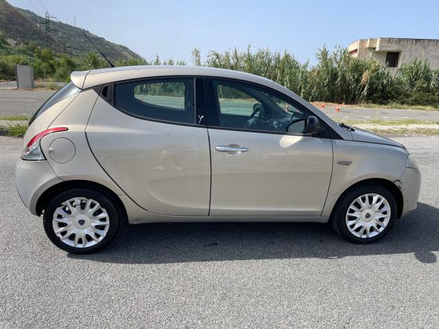 Lancia Ypsilon 1.3 MJT 16V 95 CV 5 porte - Foto 4