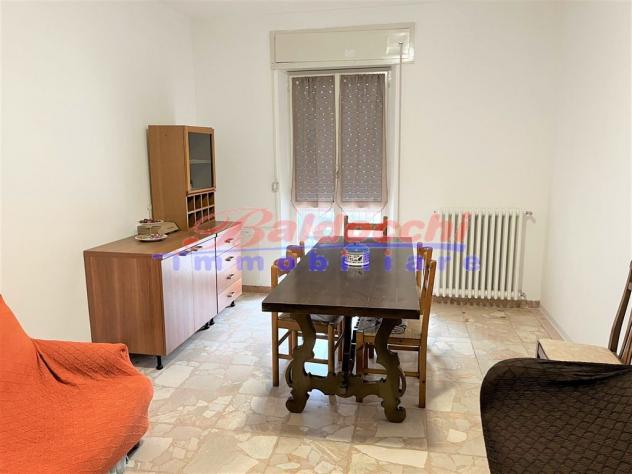 URBINO - Ampio quadrilocale con garage - Foto 4