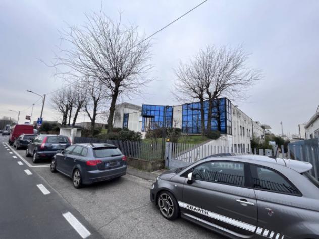 Immobile di 2100 m² con 3 locali in vendita a Brescia - Foto 17