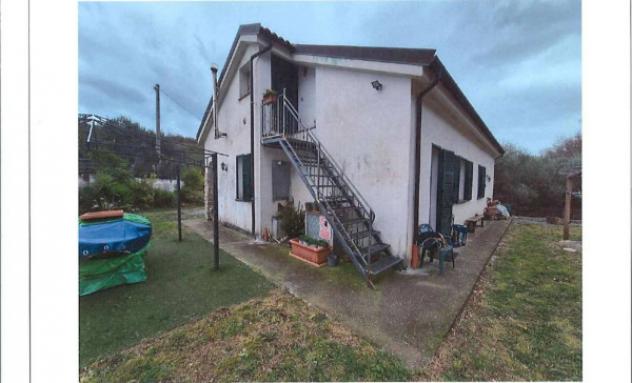 Immobile in asta di 168 m² con più di 5 locali e box auto in vendita a Albenga - Foto 2