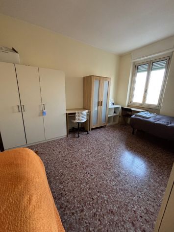 Posto letto in doppia per ragazza Bovisa - Foto 2