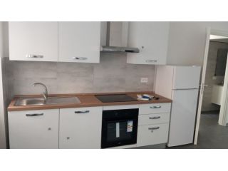 Appartamento nuovo ad un minuto da Largo Appio Claudio