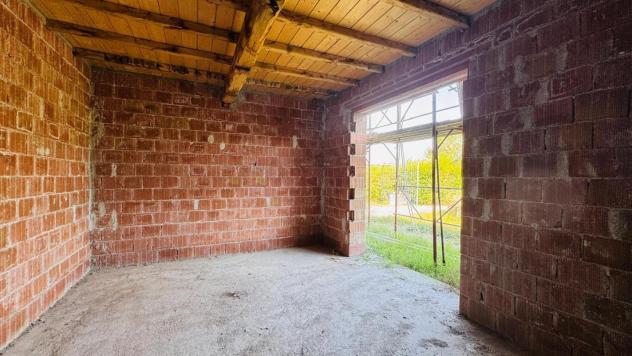 Rustico in vendita a Massa Macinaia - Capannori 115 mq Rif: 1452824