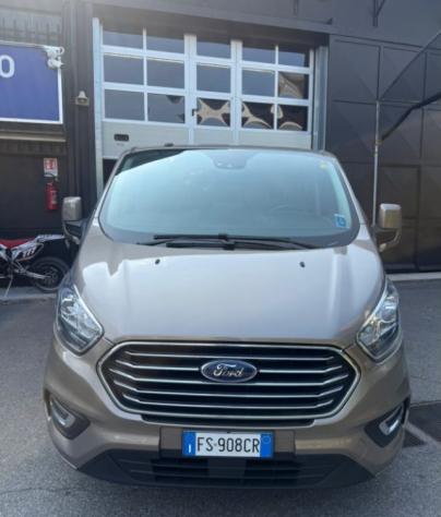 FORD Tourneo Custom 310 2.0 TDCi 170CV aut. PC Titanium GANCIO TRAIMO rif. 24094169 - Foto 2